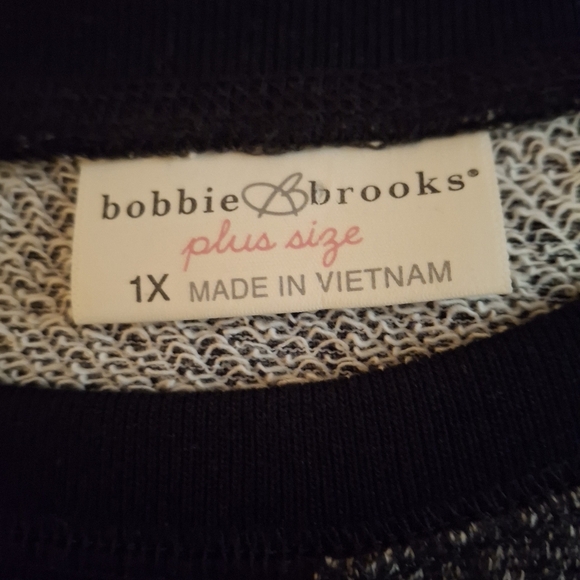 Bobbie Brooks Gray Women's Sweater with Number 26 Print - Picture 6 of 8